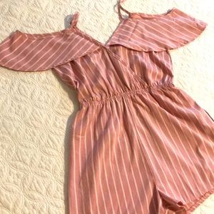 Dusty 🌹 Rose 💖 white stripe Romper Size M